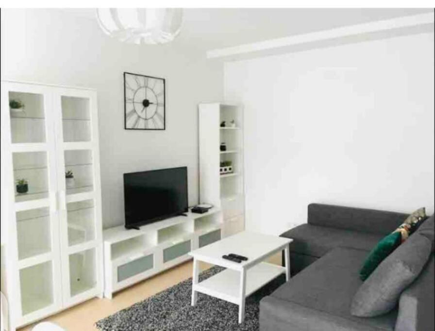 Apartment Two Bedrooms Flat In Center *